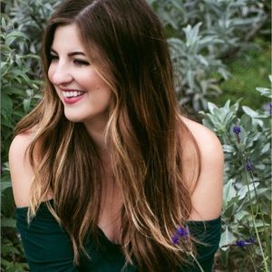 Meet your Posher, Emily